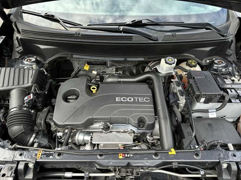 Used 2022 Chevrolet Equinox LS w/ Driver Confidence II Package image 14