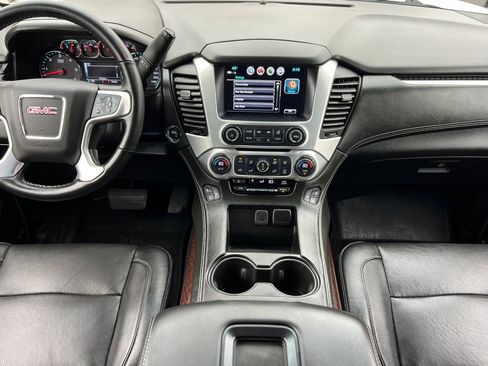 Used 2019 GMC Yukon XL SLT image 14