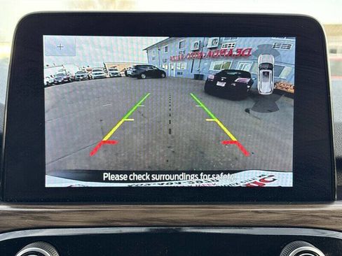 Used 2020 Ford Escape Titanium image 22