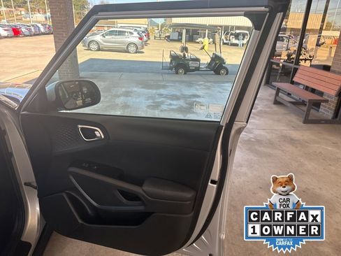 Used 2020 Kia Soul S FWD image 18
