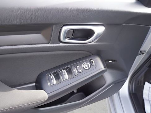 Used 2025 Honda Civic Sport image 8