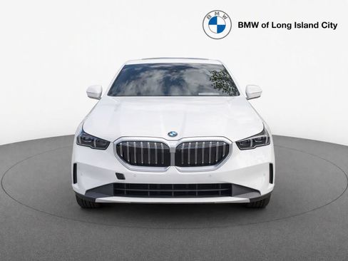 New 2027 BMW 530i xDrive AWD/4WD image 2