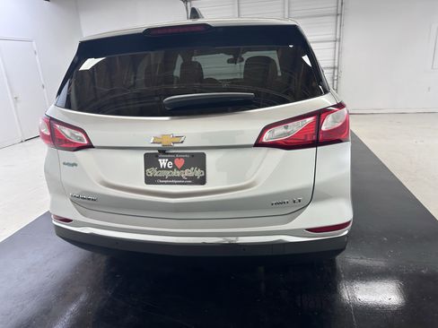 Used 2021 Chevrolet Equinox LT w/ Driver Convenience Package image 17