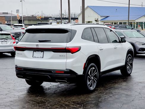 Used 2025 Buick Enclave Sport Touring image 21