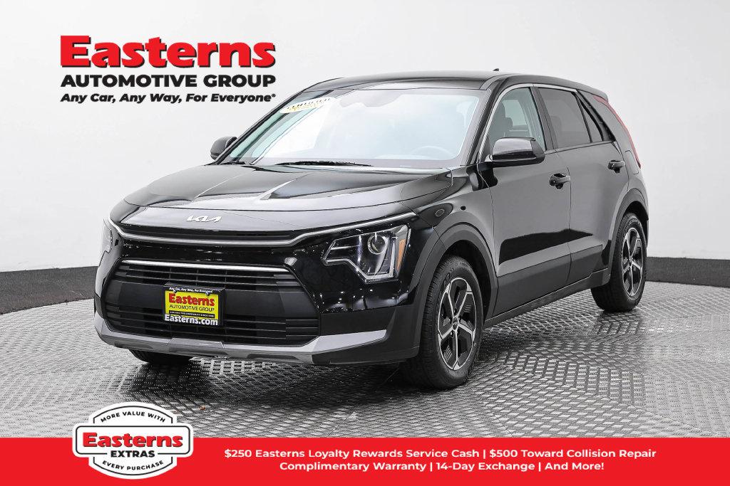Used 2025 Kia Niro LX FWD image 1