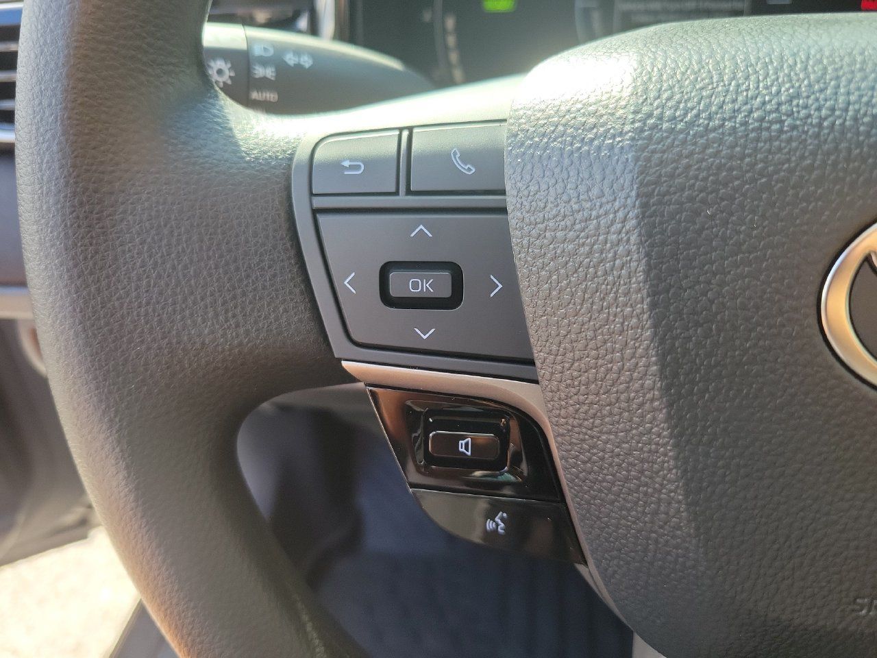Used 2026 Toyota Camry LE FWD image 20