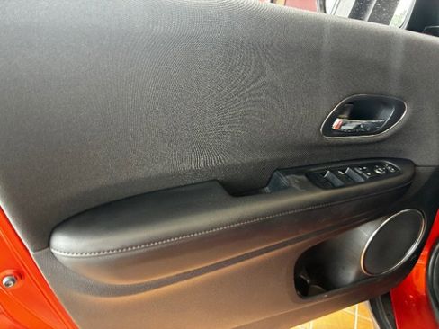 Used 2019 Honda HR-V EX image 16