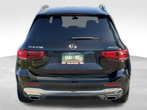 Used 2022 Mercedes-Benz GLB 250 4MATIC w/ Premium Package Lite image 8