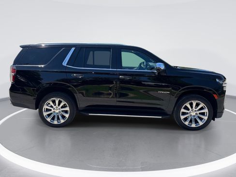 Used 2021 Chevrolet Tahoe Premier w/ Premium Package AWD/4WD image 9