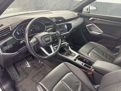 Used 2023 Audi Q3 2.0T Premium image 8