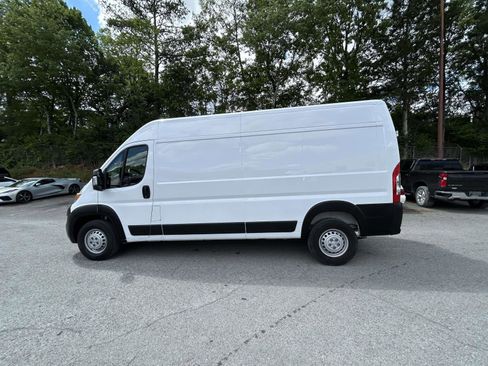Used 2025 RAM ProMaster 2500 w/ Convenience Group FWD image 6