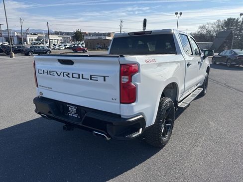 Used 2022 Chevrolet Silverado 1500 LT Trail Boss w/ LPO, Dark Essentials Package image 5