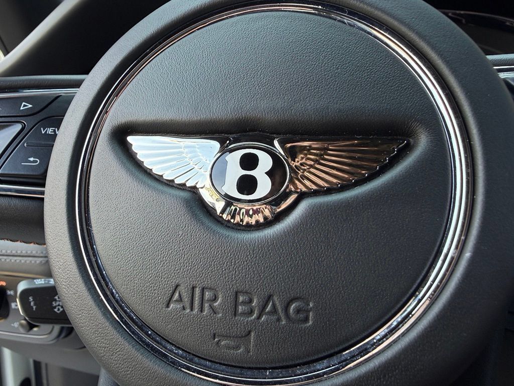 Used 2022 Bentley Bentayga Speed AWD/4WD image 25