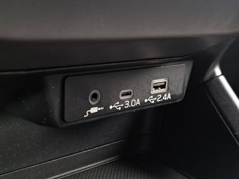 Used 2024 Subaru Crosstrek 2.0i Premium image 28