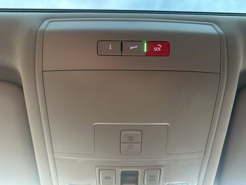 Used 2022 Volkswagen Atlas SE image 31