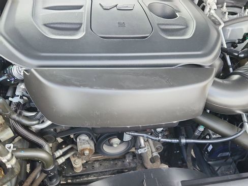 Used 2019 Jeep Grand Cherokee Altitude AWD/4WD image 18