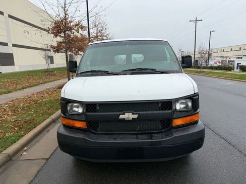 Used 2003 Chevrolet Express 1500 image 3
