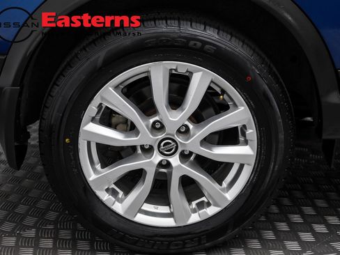 Used 2022 Nissan Rogue Sport S image 51