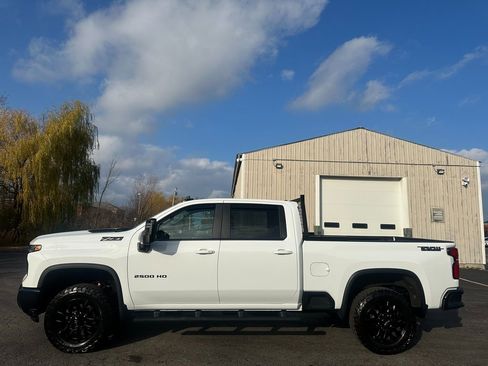 Used 2025 Chevrolet Silverado 2500 LT w/ Trail Boss Package image 10