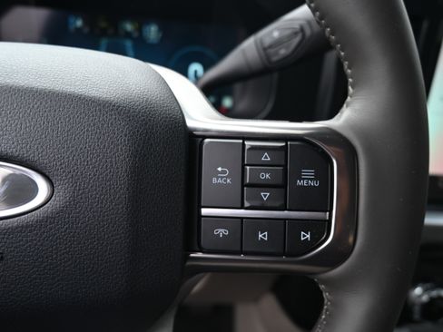 Used 2025 Ford F450 Platinum w/ Platinum Plus Package image 22