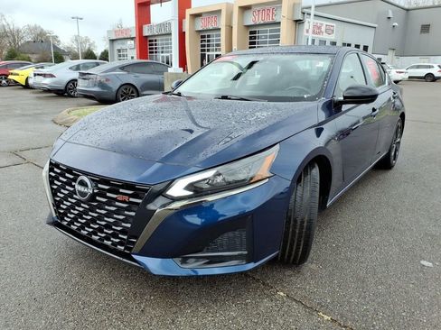 Certified 2023 Nissan Altima 2.5 SR FWD image 19