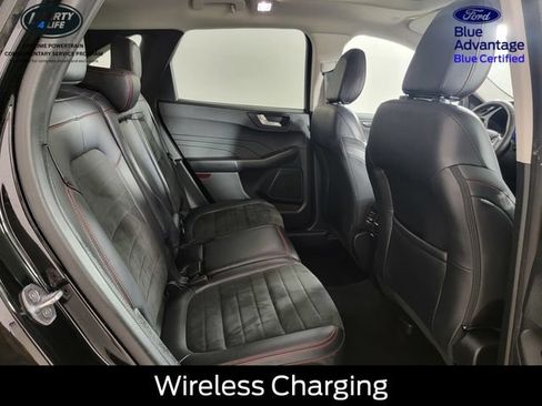 Certified 2022 Ford Escape SEL w/ SEL Stealth AWD Package image 18