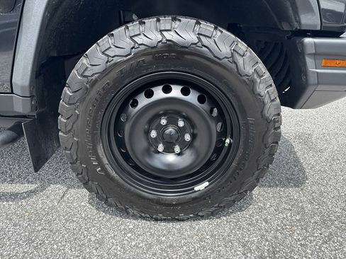 Used 2025 INEOS Grenadier Fieldmaster Edition image 11