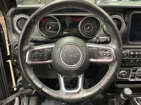 Used 2018 Jeep Wrangler Unlimited Sahara w/ Dual Top Group image 13