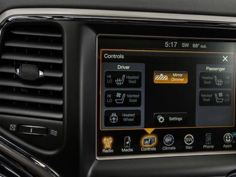 Used 2015 Jeep Grand Cherokee Overland w/ Advanced Technology Group RWD image 54