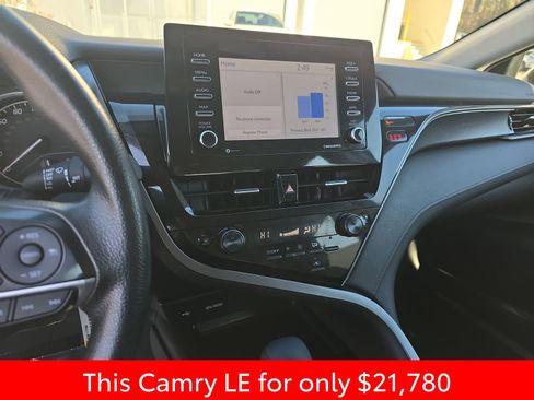 Used 2024 Toyota Camry LE image 25
