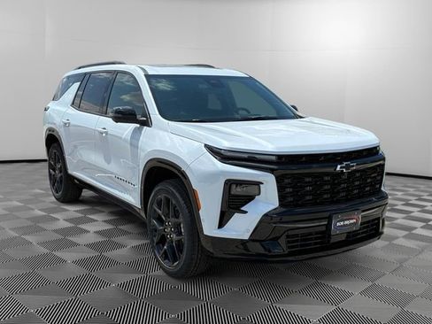 New 2026 Chevrolet Traverse RS w/ LPO, Floor Liner Package AWD/4WD image 7