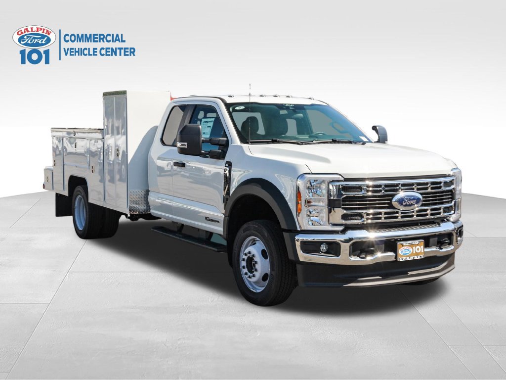 New 2026 Ford F550 4x4 SuperCab Super Duty image 3