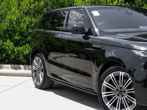 New 2026 Land Rover Range Rover Sport Dynamic SE AWD/4WD image 8