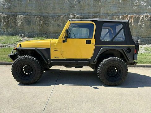 Used 2000 Jeep Wrangler Sport AWD/4WD image 3