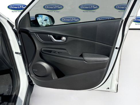 Used 2023 Hyundai Kona Limited w/ Cargo Package FWD image 27
