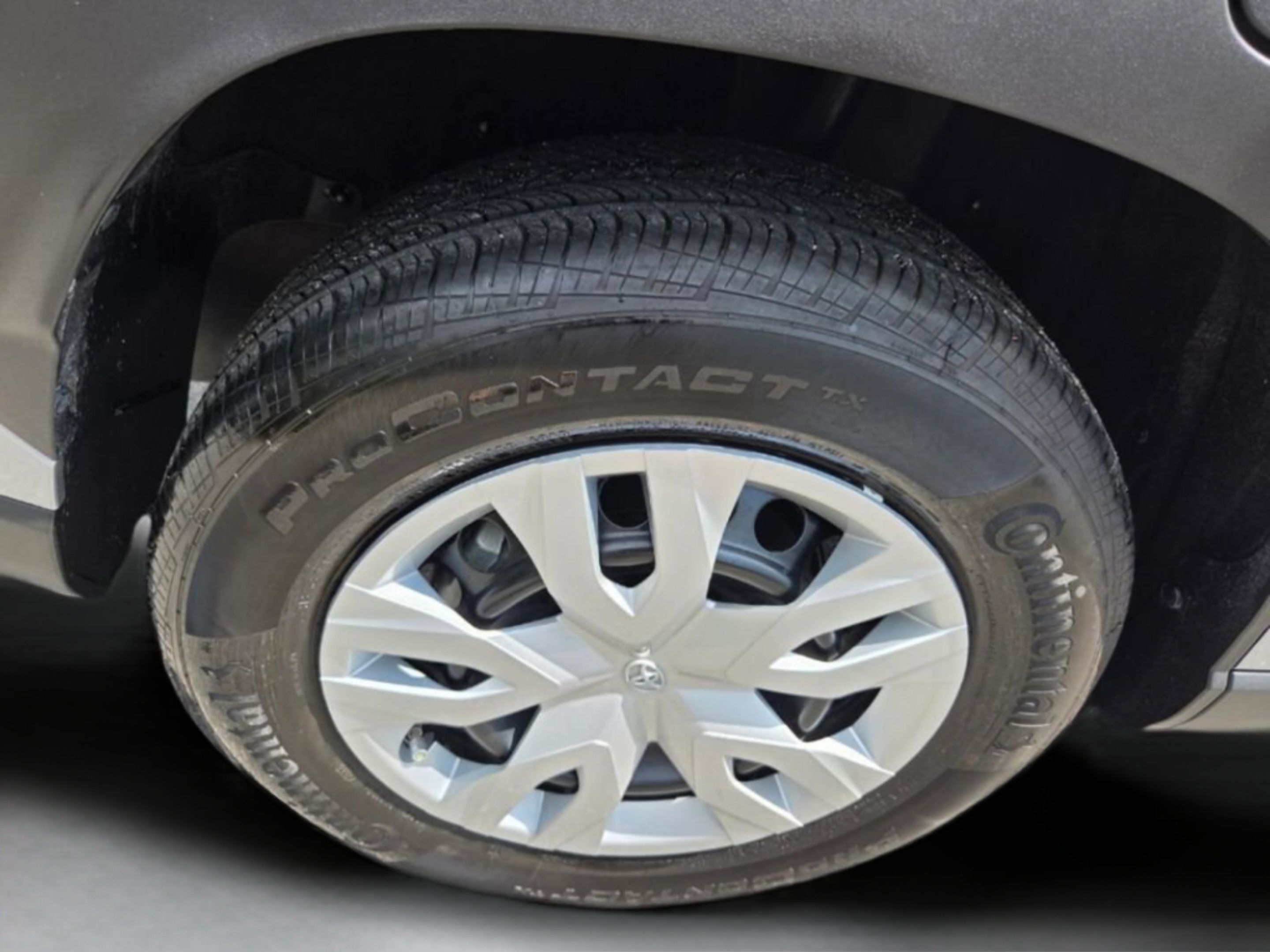 Used 2023 Toyota Corolla Cross L FWD image 15