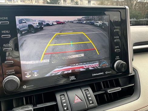 Used 2019 Toyota RAV4 XLE Premium image 20