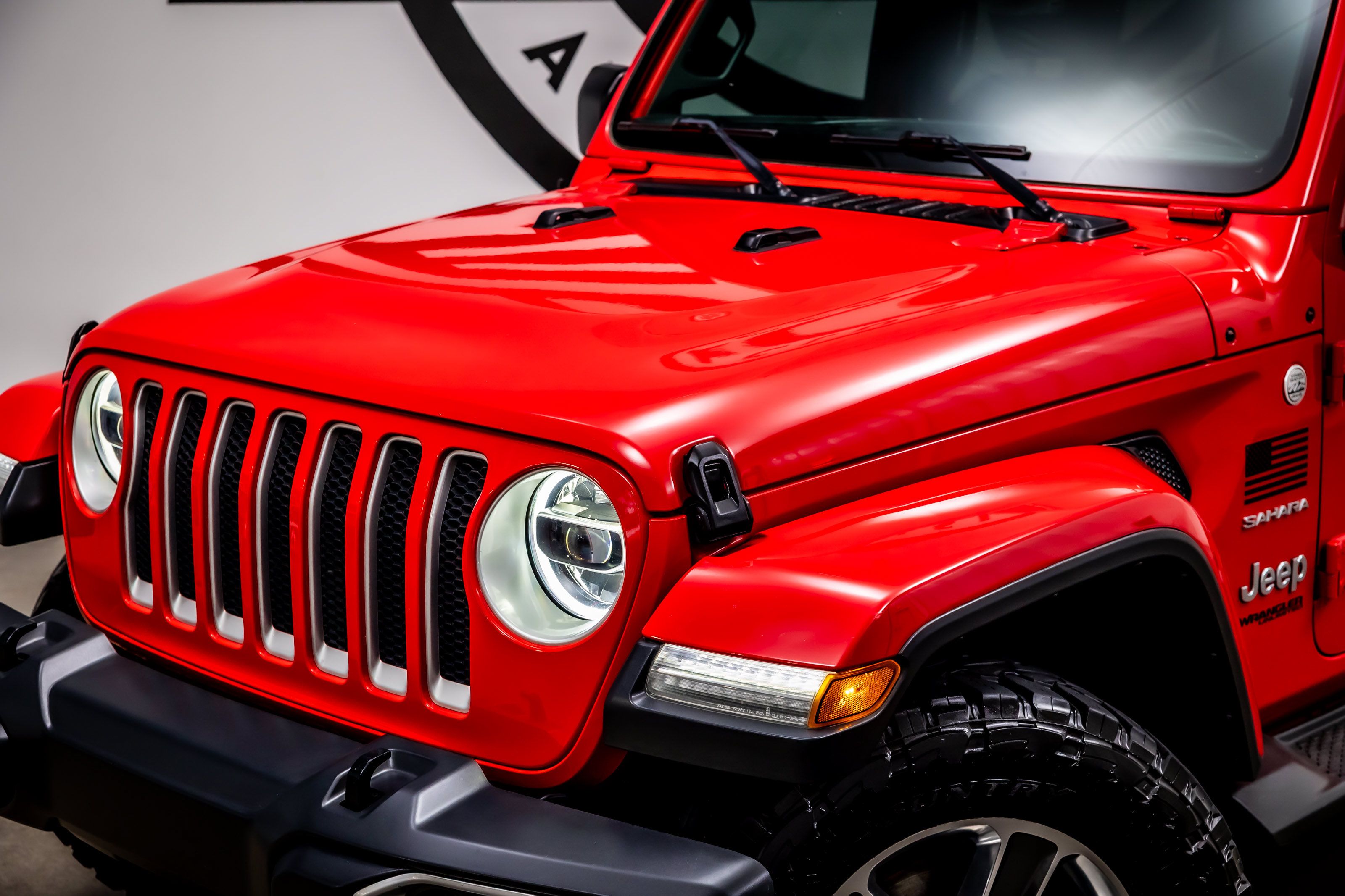 Used 2018 Jeep Wrangler Unlimited Sahara AWD/4WD image 21