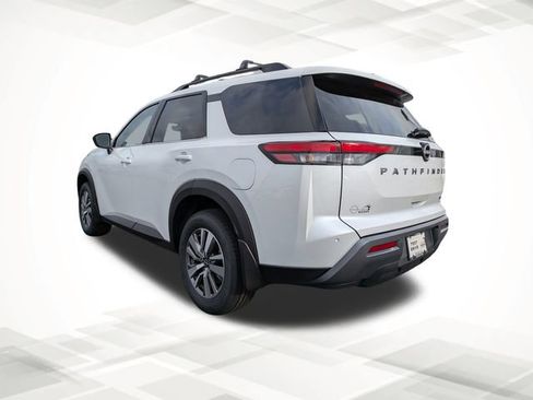 New 2026 Nissan Pathfinder SL image 6