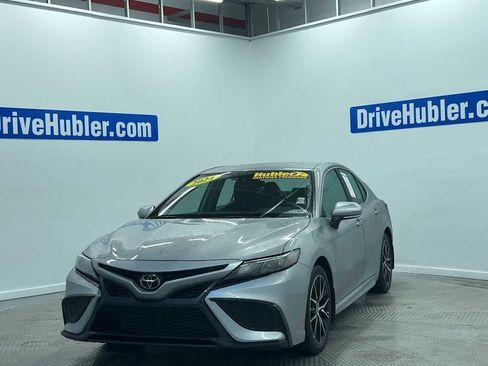 Used 2024 Toyota Camry SE image 5