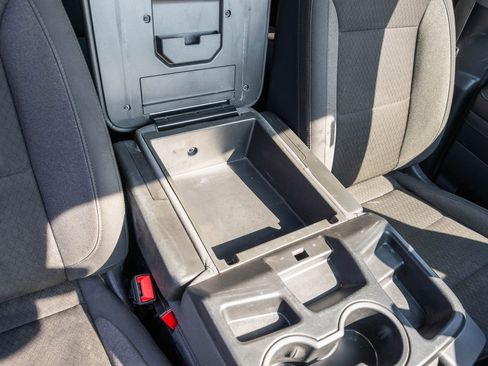 Used 2024 Chevrolet Silverado 2500 LT w/ Convenience Package image 11