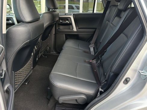 Used 2021 Toyota 4Runner Limited AWD/4WD image 11