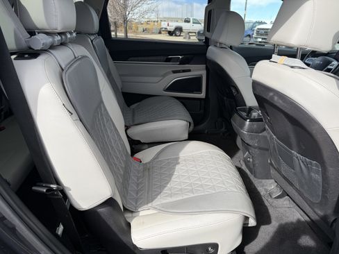 Used 2023 Kia Telluride SX image 11