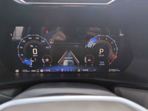 Used 2024 Chevrolet Colorado ZR2 w/ ZR2 Convenience Package III AWD/4WD image 11