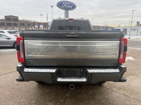 Used 2023 Ford F350 Platinum image 5