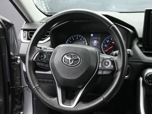 Used 2022 Toyota RAV4 XLE Premium AWD/4WD image 14