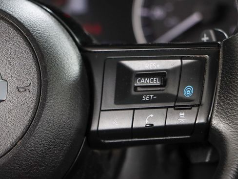 Used 2021 Nissan Rogue SV AWD/4WD image 14