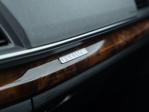 Used 2018 Audi Q5 2.0T Premium Plus w/ Premium Plus Package image 30