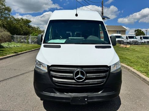 Used 2019 Mercedes-Benz Sprinter 2500 image 2