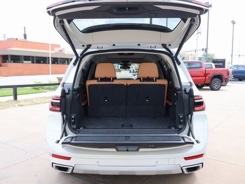 Used 2024 BMW X7 xDrive40i w/ Climate Comfort Package AWD/4WD image 19